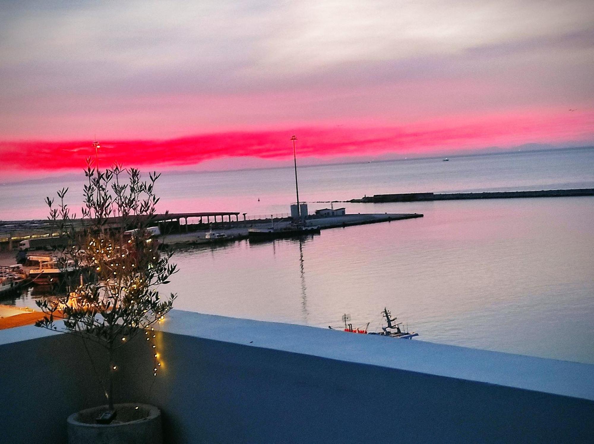 Majestic Penthouse In The Heart Of Patra Apartamento Exterior foto